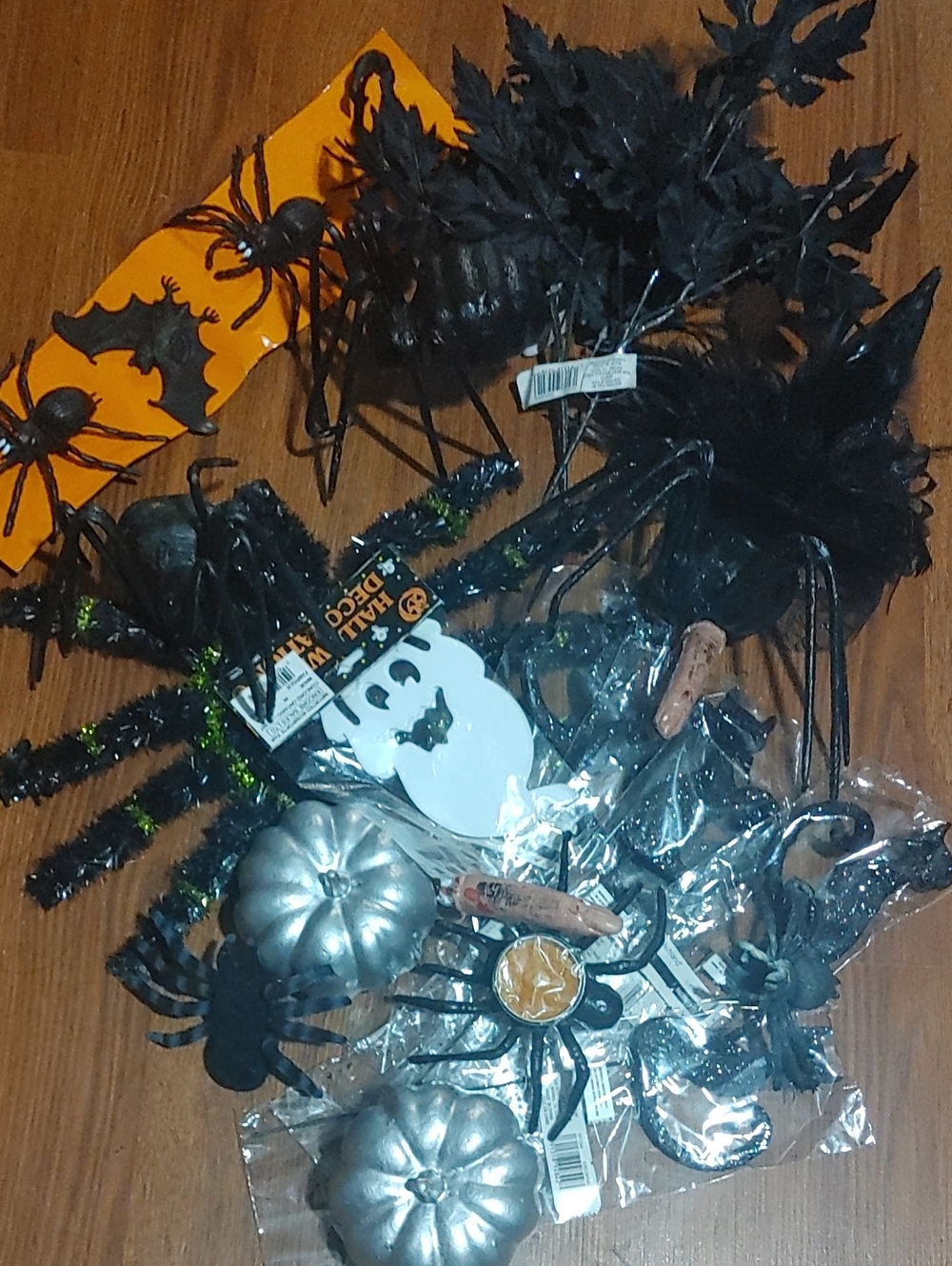 ✅$10 Add On Halloween Assorted Black & Silver Home Accents Pack